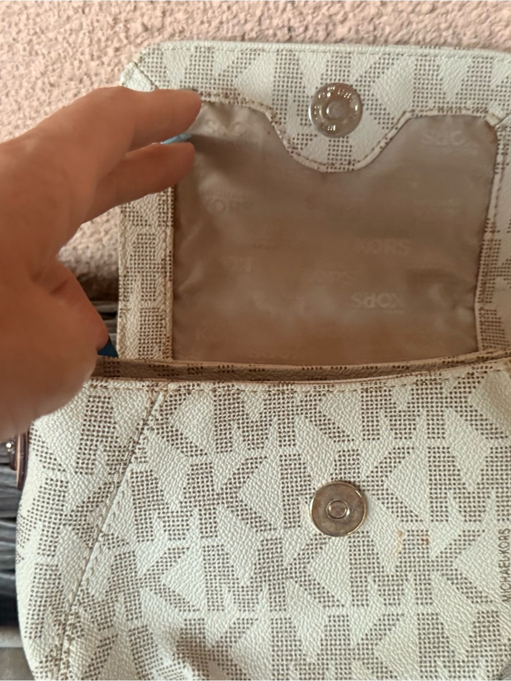 Michael Kors Beige Signature Logo Crossbody Bag mini bag - Picture 12 of 13